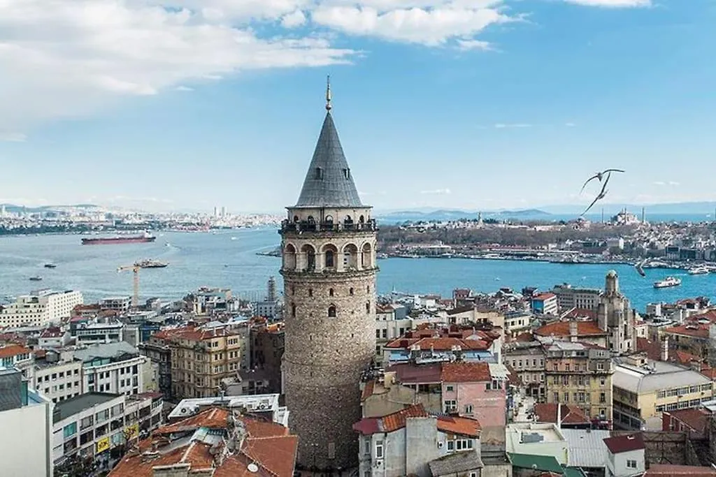 Central Apartament 4\' Galata Tower Granbazaar 2\' Sea 4\' Ferry/Metro/Tram contacts