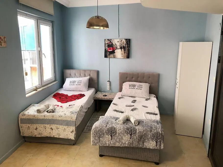 Central Apartament 4' Galata Tower Granbazaar 2' Sea 4' Ferry/Metro/Tram Apartment Istanbul Turkey