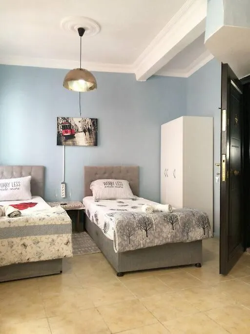 Central Apartament 4' Galata Tower Granbazaar 2' Sea 4' Ferry/Metro/Tram Apartment Istanbul Turkey